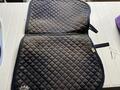 Tapis de selle bleu marine