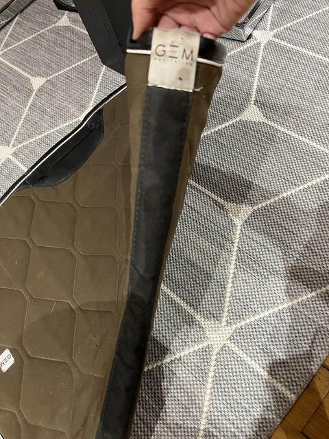 tapis gem KAKI