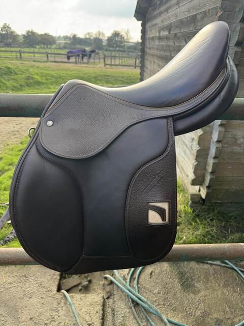 selle Childéric 2022