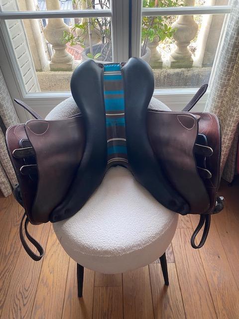 Selle Voltaire Design