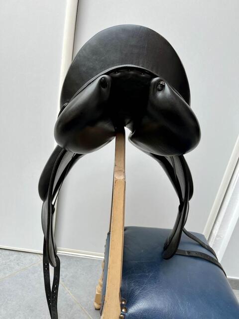 Selle de dressage Aulion 17”