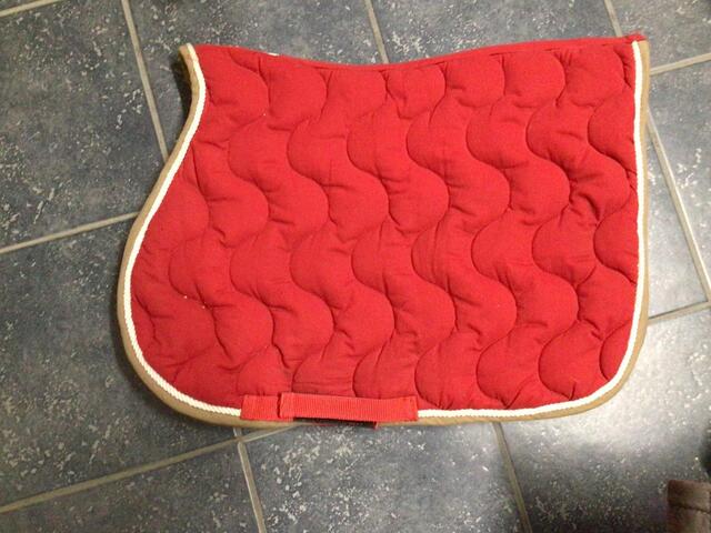 tapis equitheme rouge