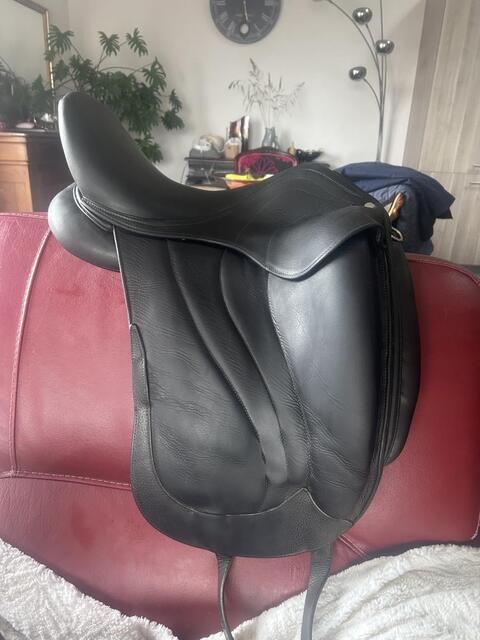 Selle de dressage antares