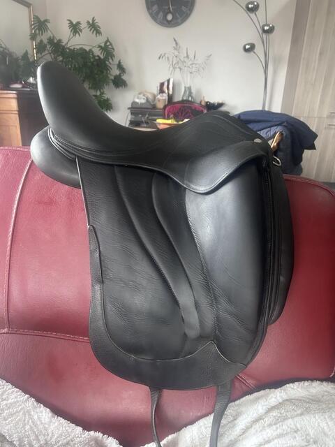 Selle de dressage antares