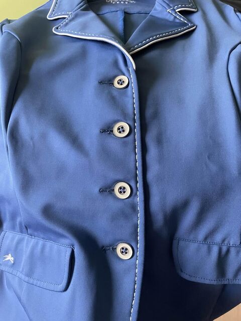 veste de concours bleue