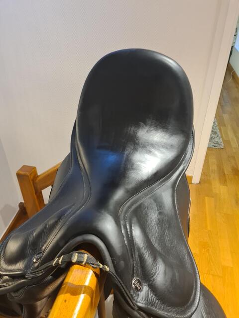 SELLE DE DRESSAGE KINGSLEY