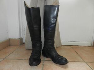 bottes en cuir noir