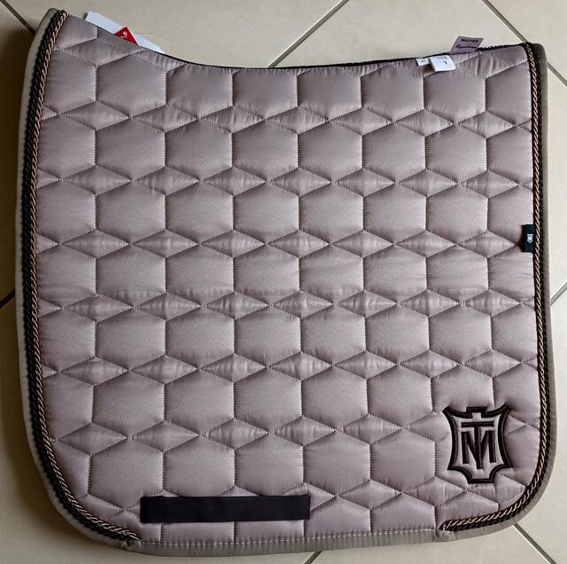 Tapis Mattes Satiné Noix