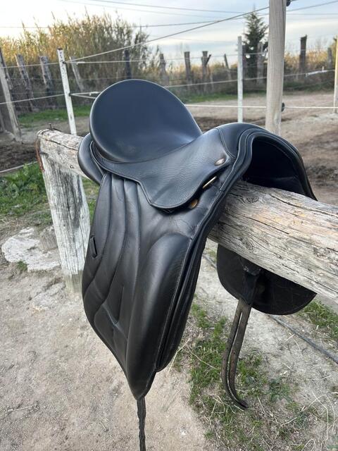 Selle de dressage