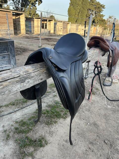 Selle de dressage