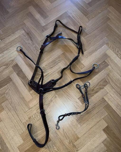 Martingale cuir