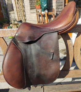 Selle mixte (17 pouces)