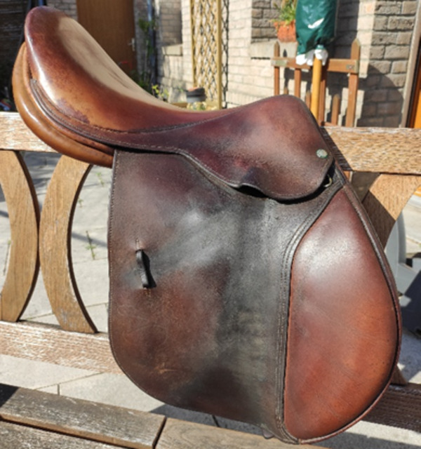Selle mixte (17 pouces)