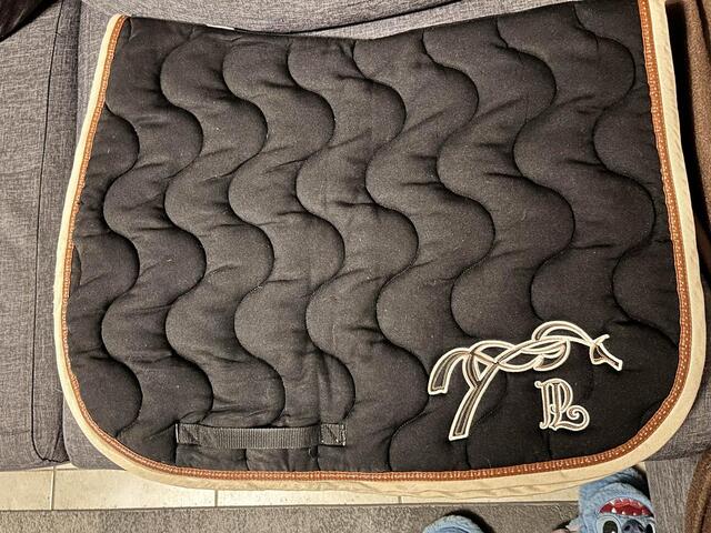 tapis Pénélope noir/camel