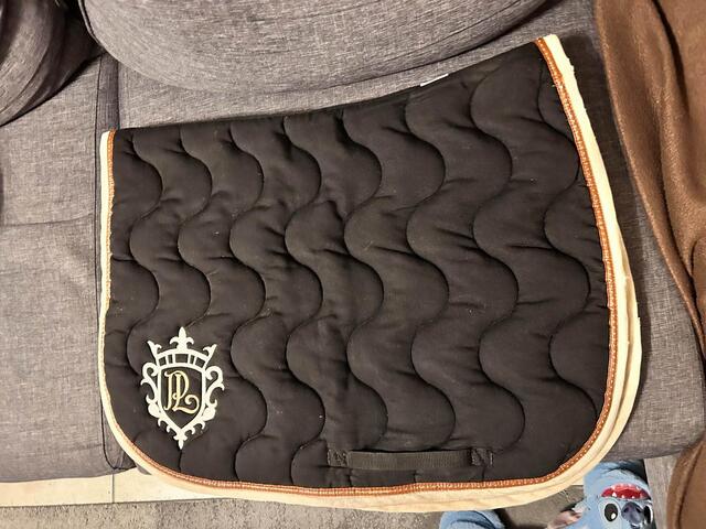 tapis Pénélope noir/camel