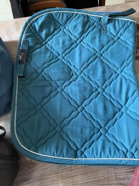 tapis bleu canard hkm