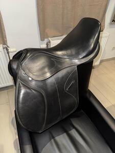 Selle mixte HKM 17,5 état neuf