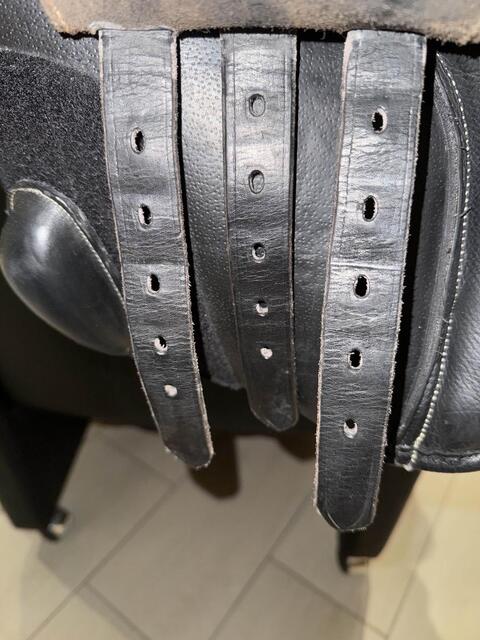 Selle mixte HKM 17,5 état neuf