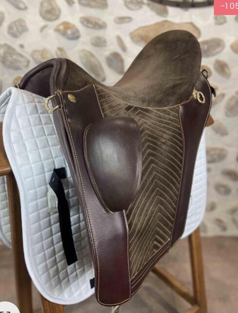 Selle de dressage portugaise