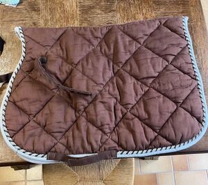 Tapis taille poney marron et bleu ciel
