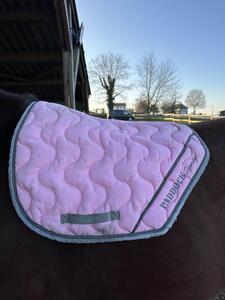 Tapis Paddock sport rose