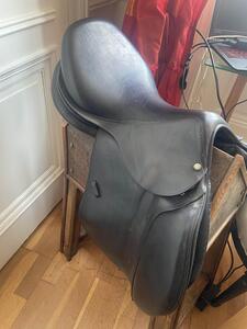 selle Devoucoux 17