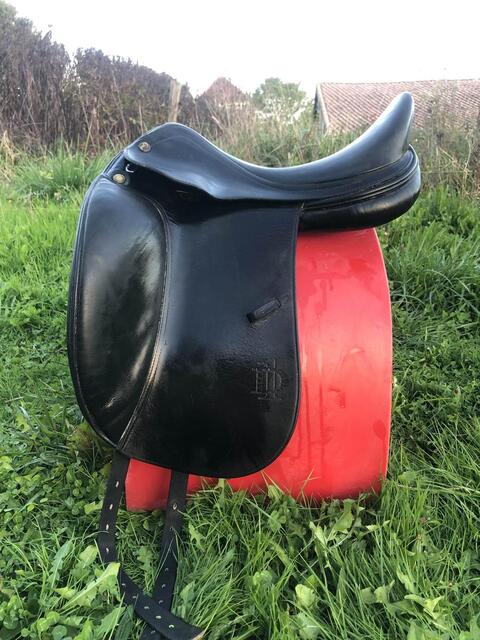 selle dressage Prestige 17