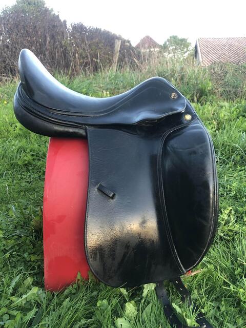 selle dressage Prestige 17