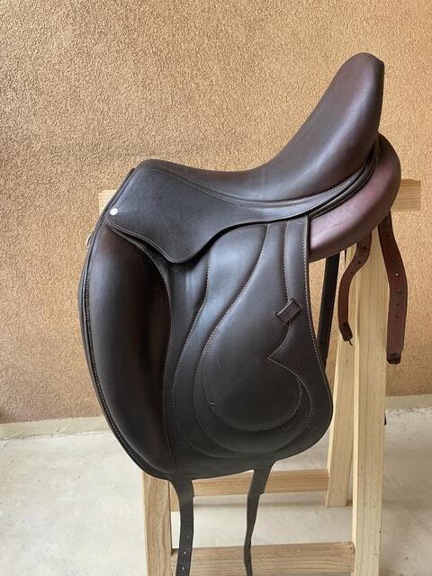 Selle de dressage Antares Cadence