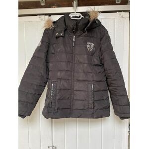 veste noir flags and cup