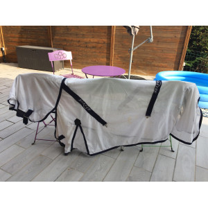 Couverture Anti-Mouches