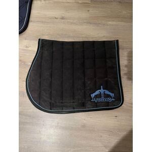 tapis veredus noir et bleu