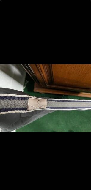 Tapis equiteme gris