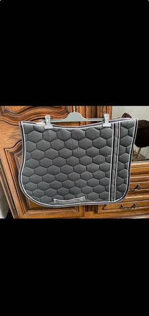 Tapis equiteme gris