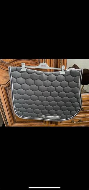 Tapis equiteme gris