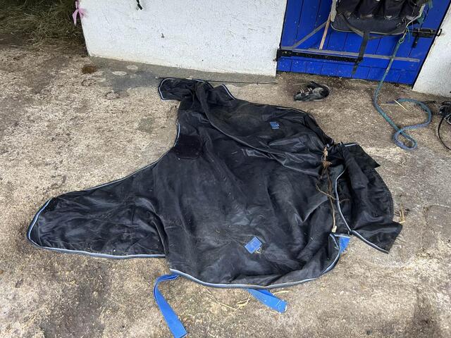 couverture imperméable equitheme 1200D