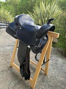 selle western noir