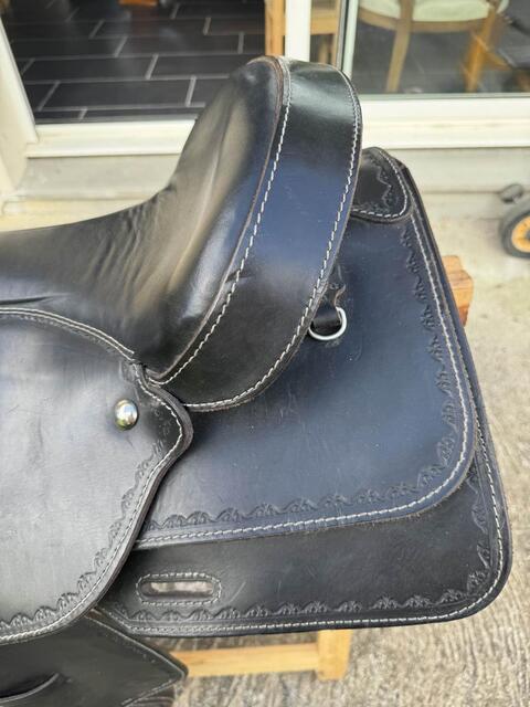 selle western noir
