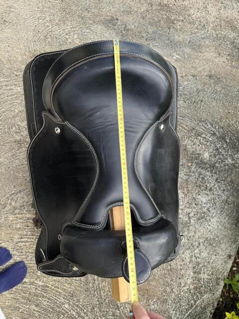 selle western noir