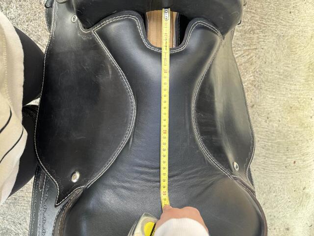 selle western noir