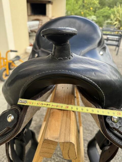 selle western noir