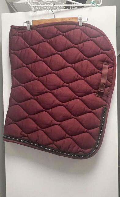 tapis bordeaux fouganza