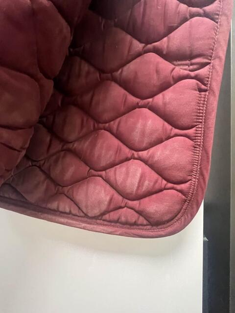 tapis bordeaux fouganza