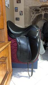Selle de dressage
