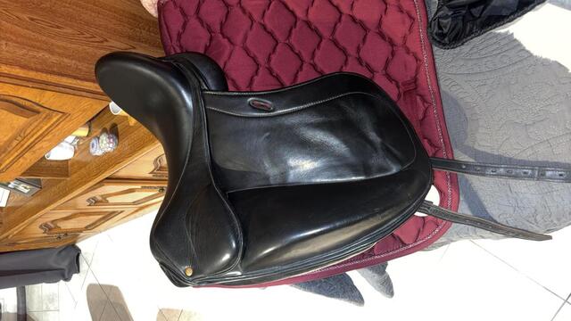 Selle de dressage