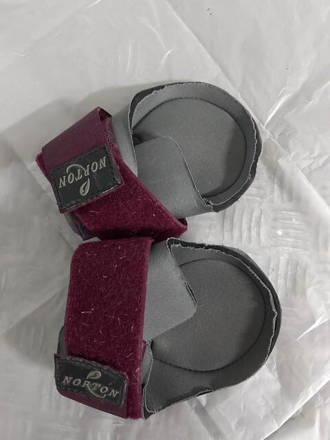 Protege boulets Norton bordeaux