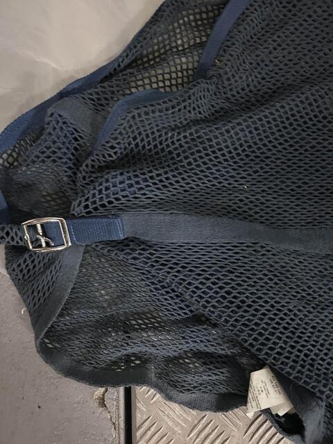 couverture anti-insecte en maille