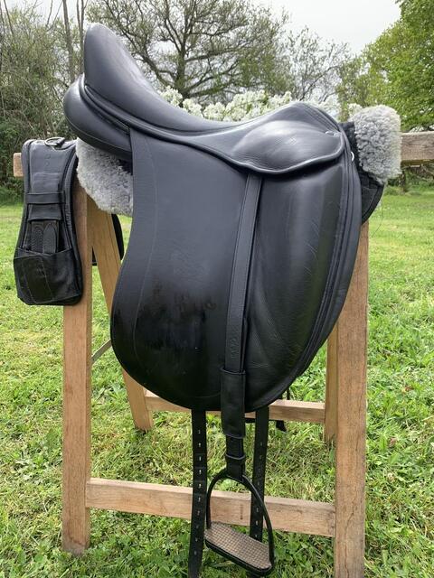 Selle de dressage Childeric