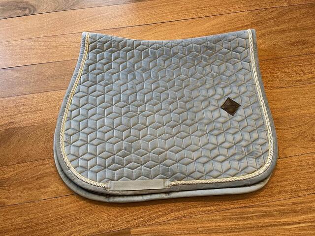 tapis kentucky velvet bleu