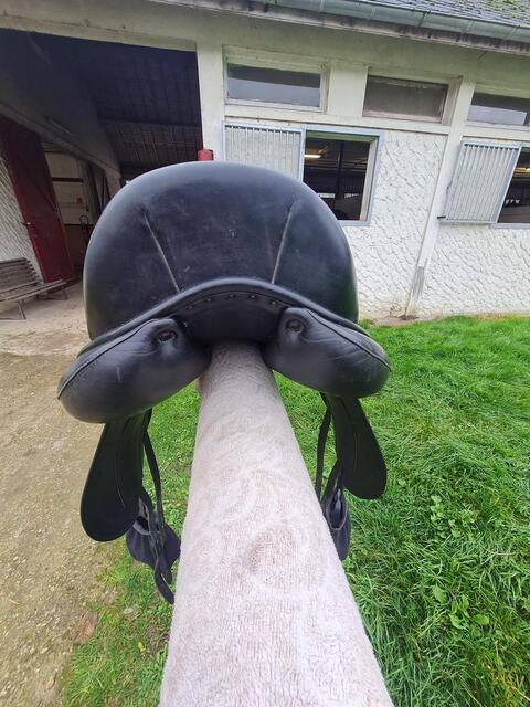 Selle de dressage Childeric